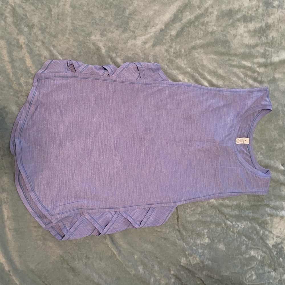 Like new lululemon tank
